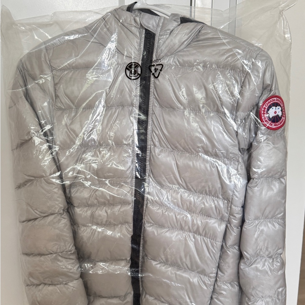 Brand new Canada Goose Silver youth cypress hoodie